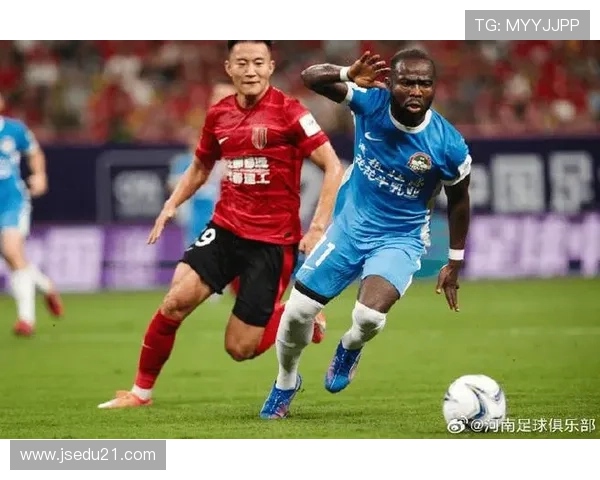 阿奇姆彭18日抵连19日体检